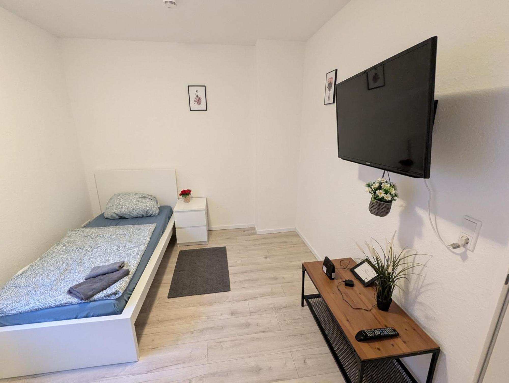 Moderne Wohnung Im Erdgeschoss Mit Terrasse I Ruhige Umgebung Bremerhaven Esterno foto